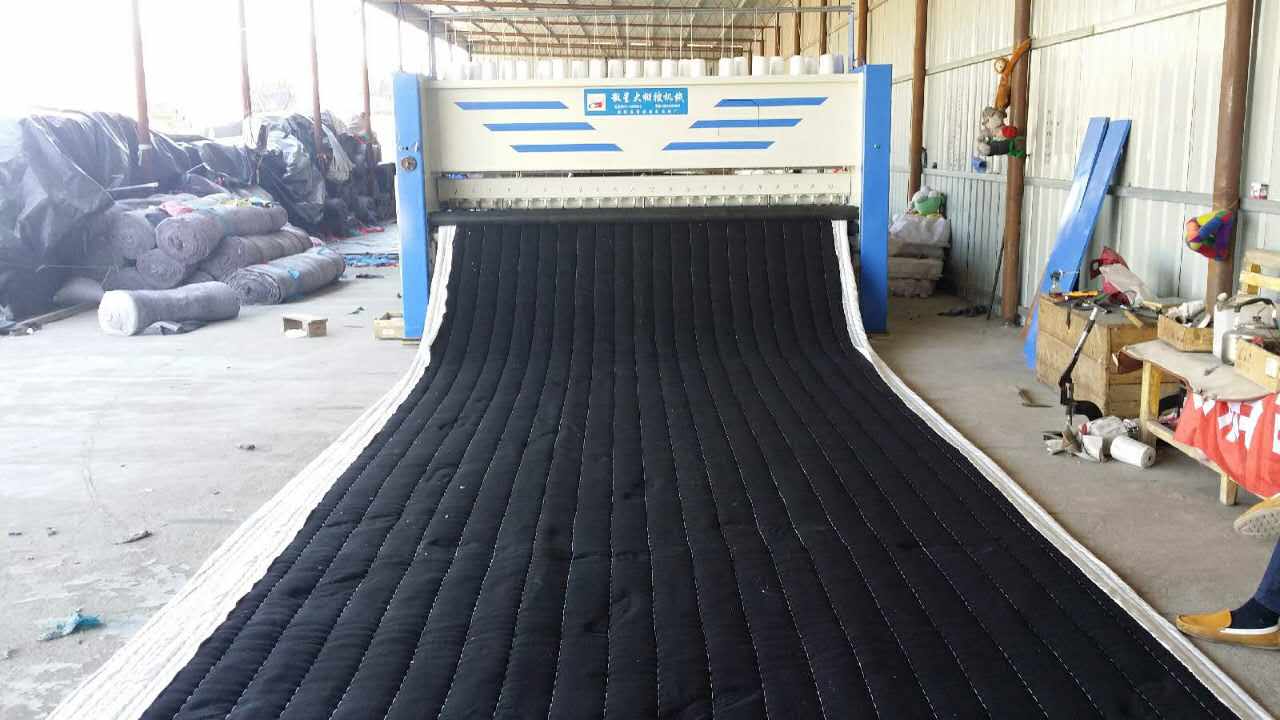 大棚棉被廠(chǎng)投資多少錢(qián)？